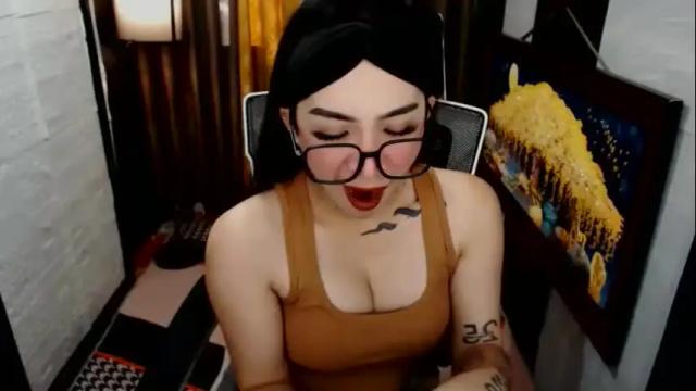 Image 7 of yassiered Stream on Chaturbate on 25 days ago