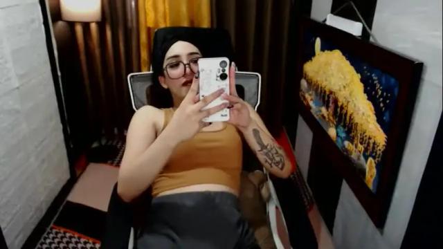 Image 2 of yassiered Stream on Chaturbate on 16 days ago