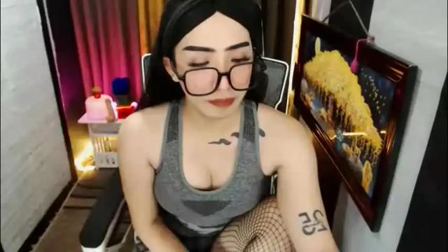 Image 6 of yassiered Stream on Chaturbate on 24 days ago