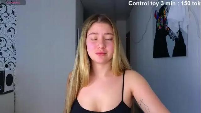 Image 10 of yasyaaa Stream on Chaturbate on 28 days ago