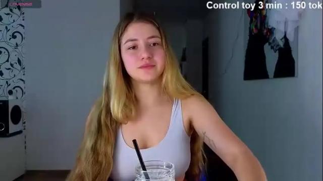 Image 2 of yasyaaa Stream on Chaturbate on 7 days ago