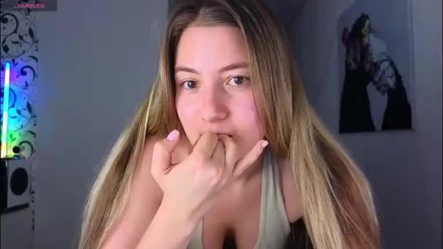 Image 8 of yasyaaa Stream on Chaturbate on 1 month ago
