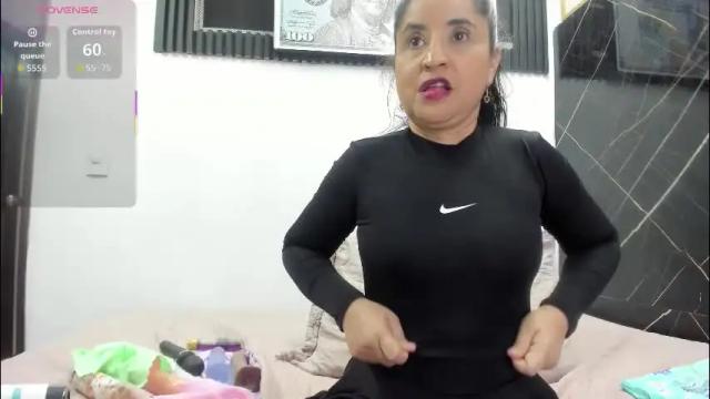 Image 6 of yaya____ Stream on Chaturbate on 4 months ago