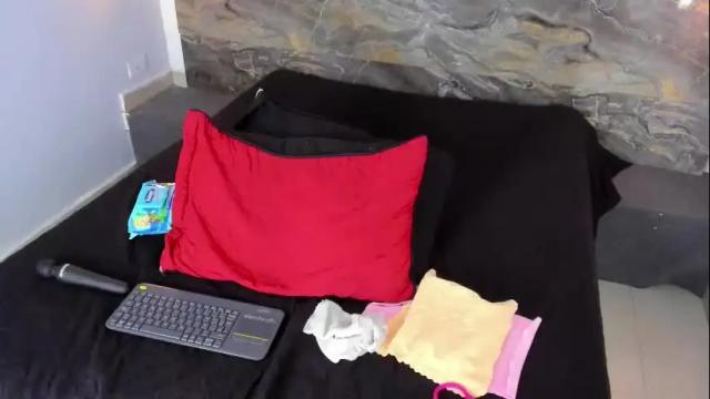 Image 8 of yaya____ Stream on Chaturbate on 4 months ago