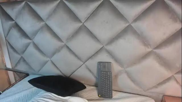 Image 7 of yayi_derek Stream on Chaturbate on 1 month ago