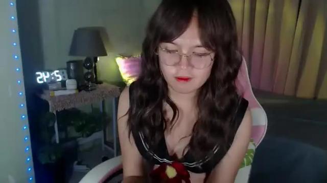 Image 4 of yazmin_shines Stream on Chaturbate on 13 months ago