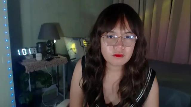 Image 2 of yazmin_shines Stream on Chaturbate on 13 months ago