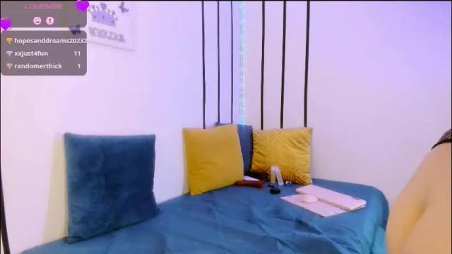 Image 11 of yelena_owens Stream on Chaturbate on 5 days ago
