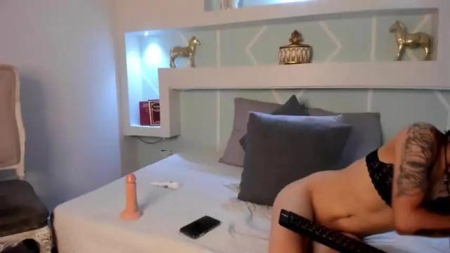 Image 11 of yelianparisi Stream on Chaturbate on 18 months ago