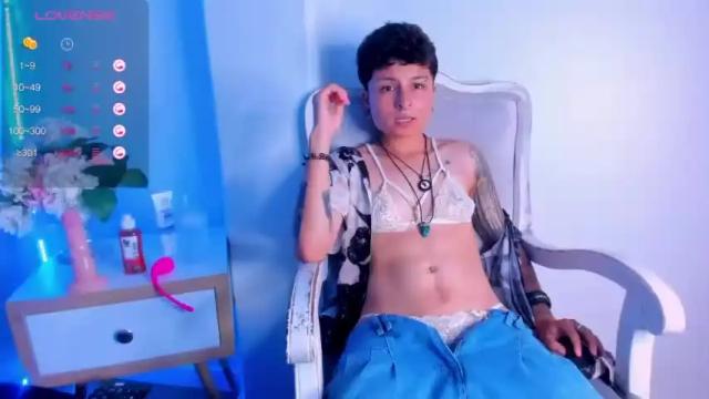 Image 10 of yelianparisi Stream on Chaturbate on 18 months ago