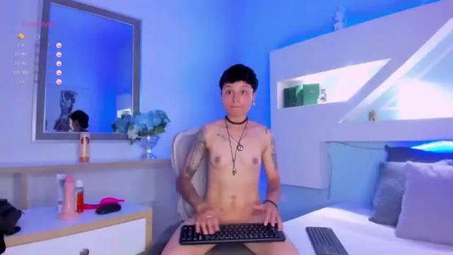 Image 11 of yelianparisi Stream on Chaturbate on 18 months ago