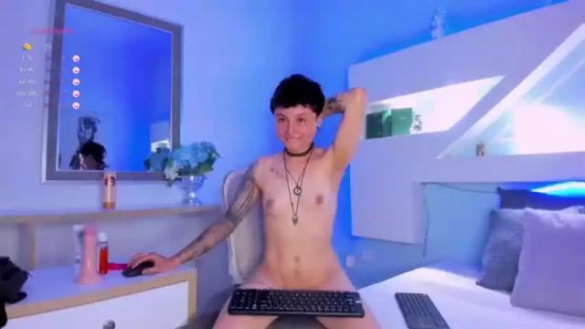 Image 12 of yelianparisi Stream on Chaturbate on 18 months ago