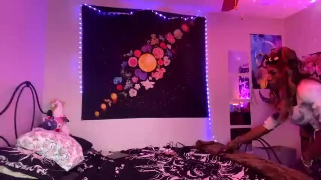 Image 2 of yelladaniella Stream on Chaturbate on 20 months ago