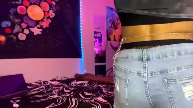Image 4 of yelladaniella Stream on Chaturbate on 20 months ago