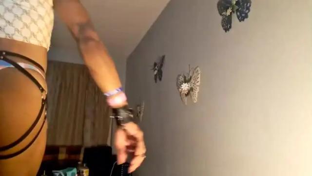 Image 4 of yelladaniella Stream on Chaturbate on 14 months ago