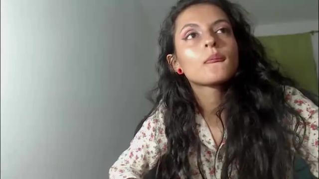 Image 3 of yemaya_28 Stream on Chaturbate on 9 days ago