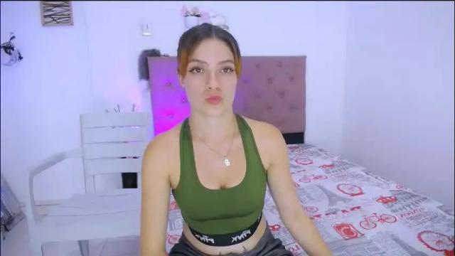 Image 10 of yemfairymcry Stream on Chaturbate on 1 month ago