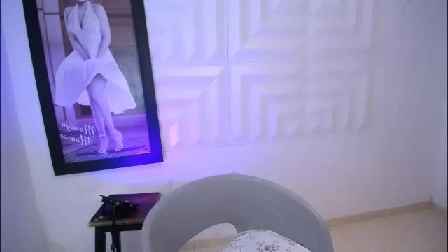 Image 12 of yemfairymcry Stream on Chaturbate on 26 days ago