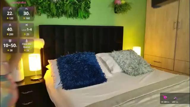 Image 2 of yenn_claros Stream on Chaturbate on 3 months ago