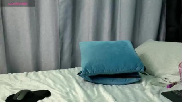 Image 6 of yenn_claros Stream on Chaturbate on 3 days ago