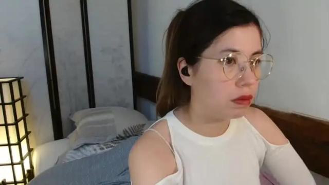 Image 12 of yesgoddesslucy Stream on Chaturbate on 12 months ago