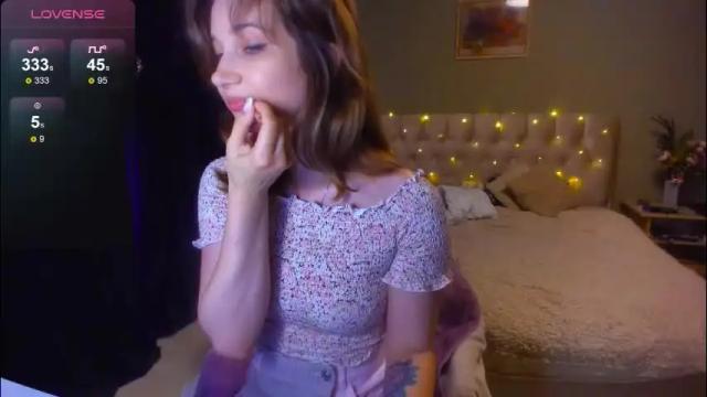 Image 4 of yesofie Stream on Chaturbate on 2 months ago