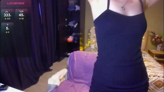 Image 10 of yesofie Stream on Chaturbate on 2 months ago