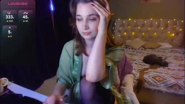 Image 12 of yesofie Stream on Chaturbate on 2 months ago
