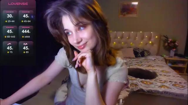Image 3 of yesofie Stream on Chaturbate on 1 month ago