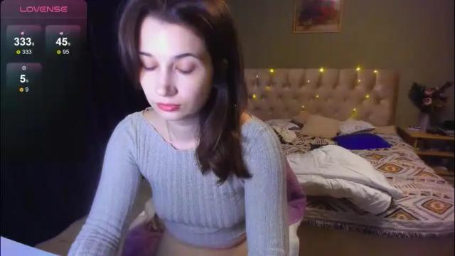 Image 2 of yesofie Stream on Chaturbate on 1 day ago