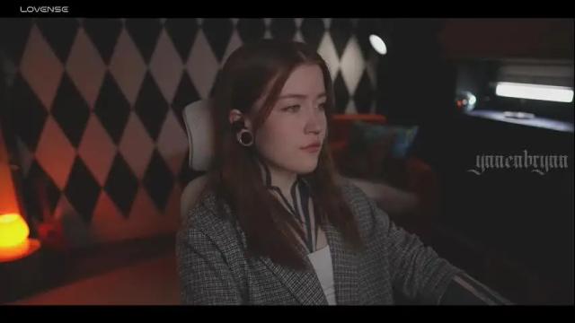 Image 8 of ynnenbrynn Stream on Chaturbate on 3 months ago