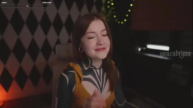Image 8 of ynnenbrynn Stream on Chaturbate on 3 months ago