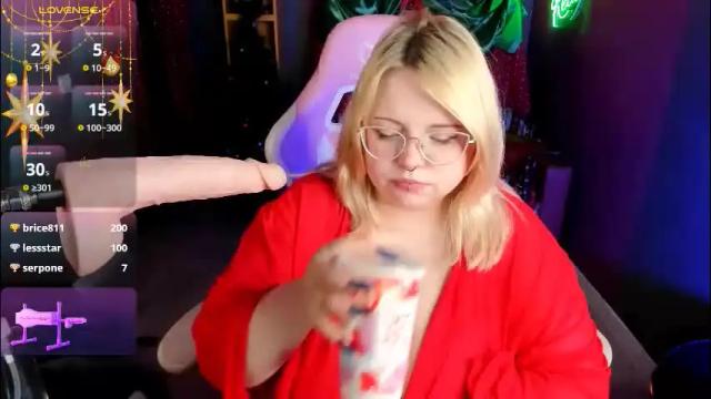 Image 7 of yoki_shizuko Stream on Chaturbate on 24 days ago