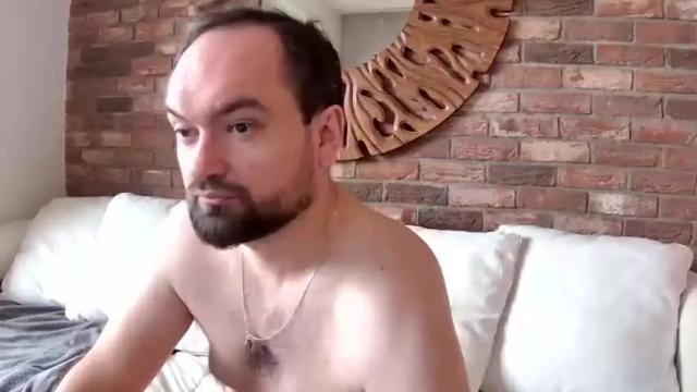 Image 2 of yoko_and_daddy Stream on Chaturbate on 16 months ago