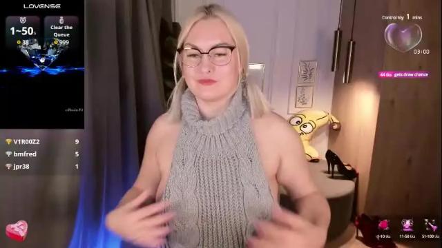 Image 7 of yolanda_kiss Stream on Chaturbate on 7 days ago