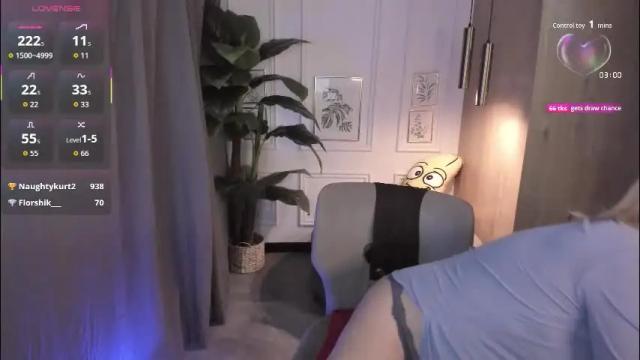 Image 6 of yolanda_kiss Stream on Chaturbate on 2 months ago