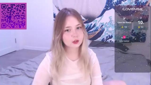 Image 6 of yoliverse Stream on Chaturbate on 25 days ago