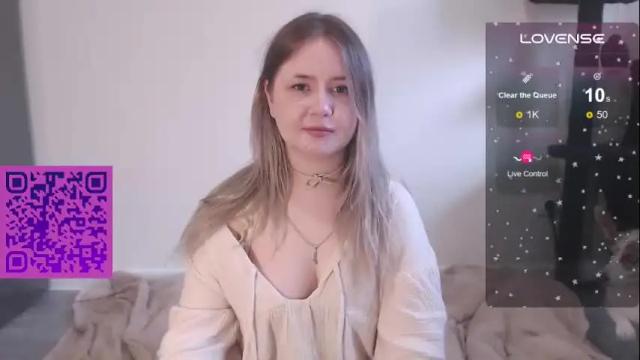 Image 6 of yoliverse Stream on Chaturbate on 7 months ago