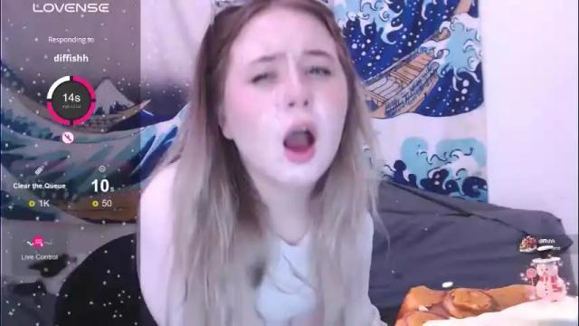 Image 8 of yoliverse Stream on Chaturbate on 6 months ago