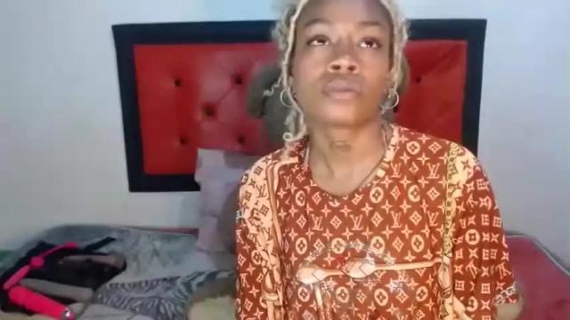 Image 8 of yoncewhite1 Stream on Chaturbate on 18 months ago