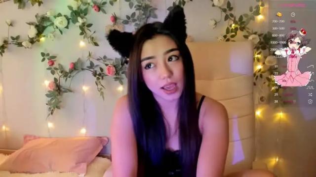 Image 2 of yoouna08 Stream on Chaturbate on 20 months ago