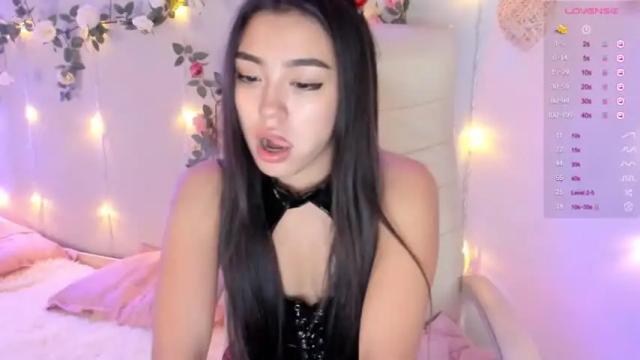 Image 12 of yoouna08 Stream on Chaturbate on 20 months ago