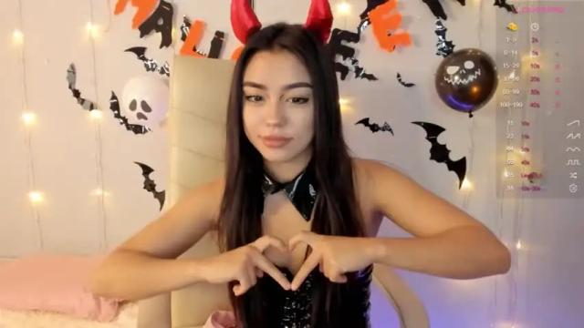 Image 3 of yoouna08 Stream on Chaturbate on 19 months ago