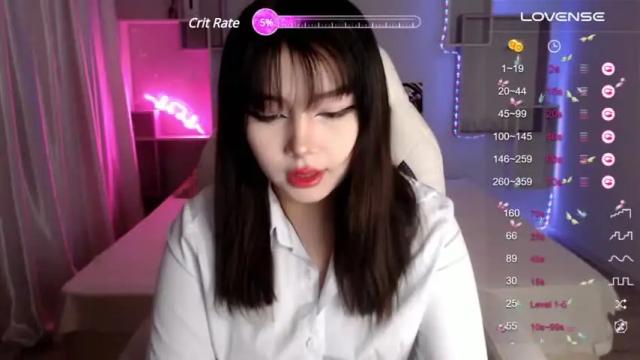 Image 7 of yorunoluna Stream on Chaturbate on 17 months ago