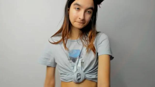 Image 8 of you_berry Stream on Chaturbate on 13 months ago