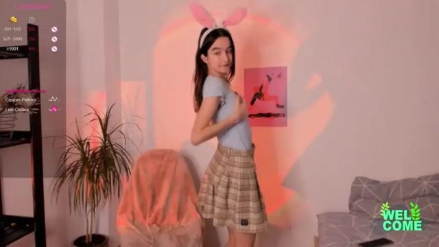 Image 2 of you_berry Stream on Chaturbate on 13 months ago