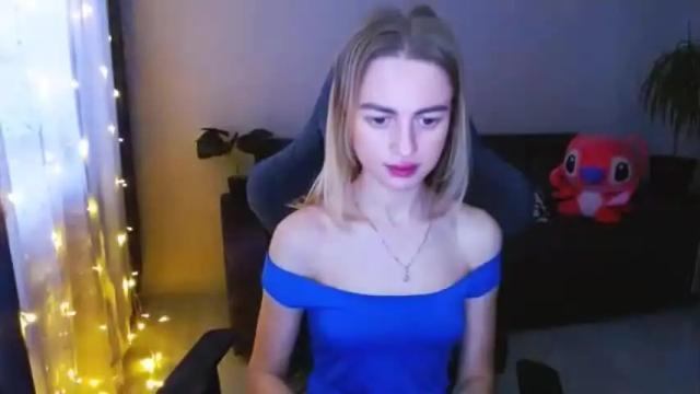 Image 2 of youdreamm Stream on Chaturbate on 15 months ago