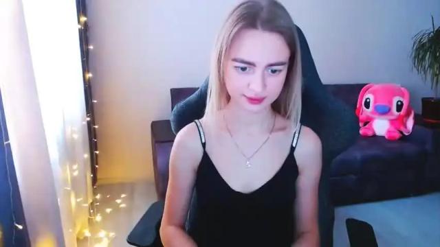 Image 6 of youdreamm Stream on Chaturbate on 14 months ago