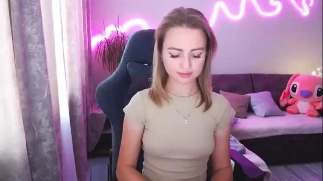 Image 7 of youdreamm Stream on Chaturbate on 16 days ago