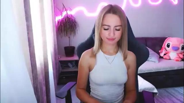 Image 4 of youdreamm Stream on Chaturbate on 4 months ago